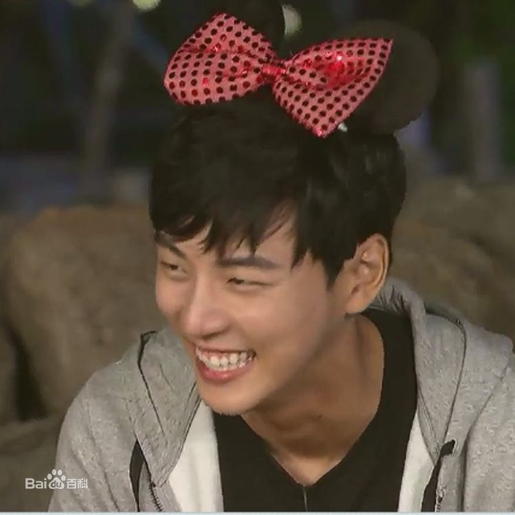 尹施允(，Yun Si Yun，ユン シユン，Yoon Si Yoon)2天1夜 最新剧照