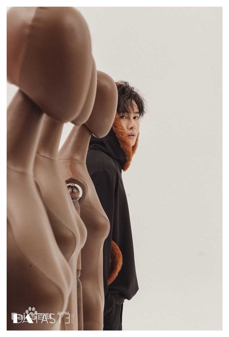 王佑硕最新壁纸