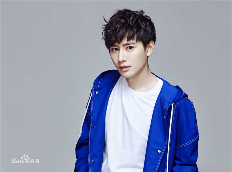 王佑硕最新壁纸