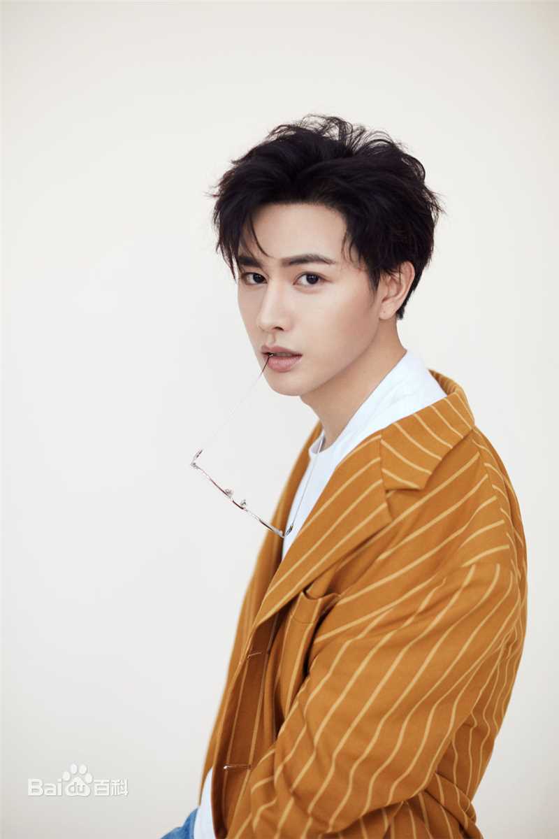 王佑硕最新壁纸