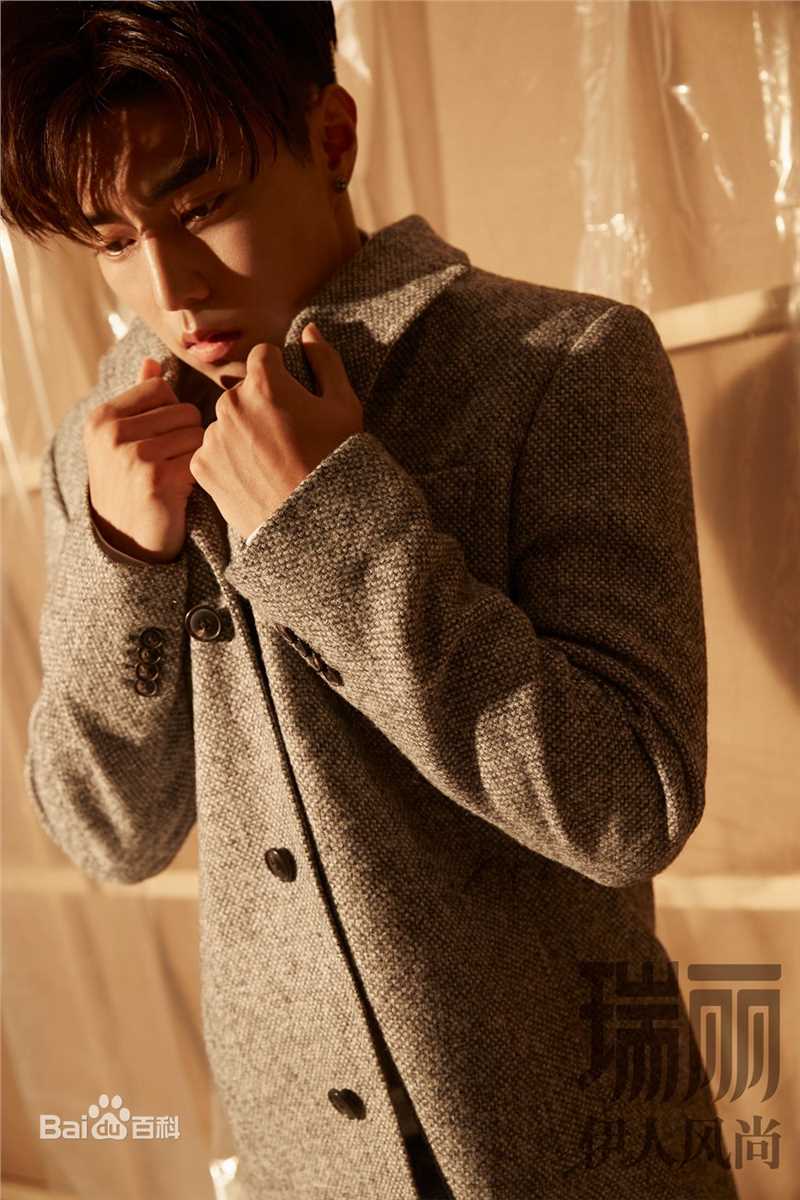 最全赵东泽在《瑞丽伊人风尚》型男大片中的壁纸