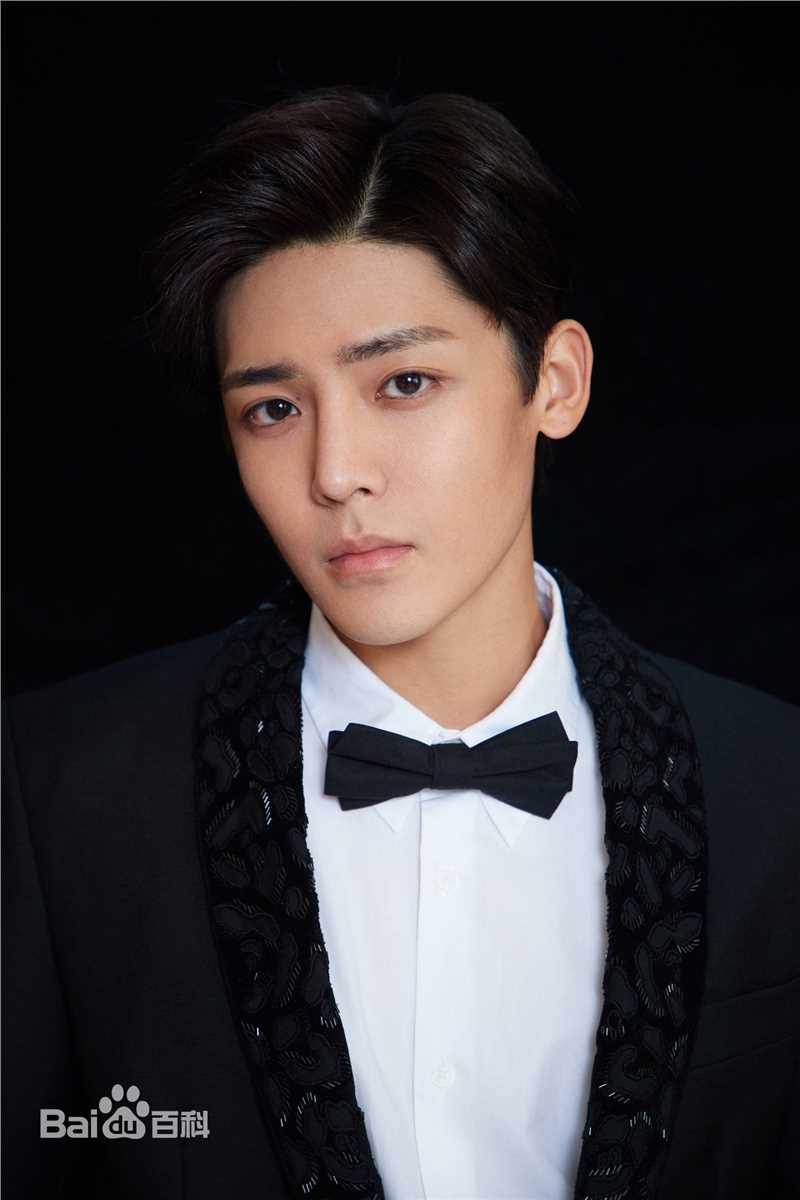 侯明昊(Neo)活动照性感图片图集