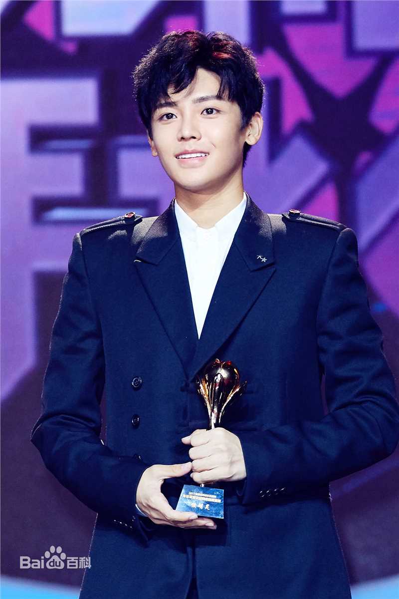 侯明昊(Neo)活动照性感图片图集