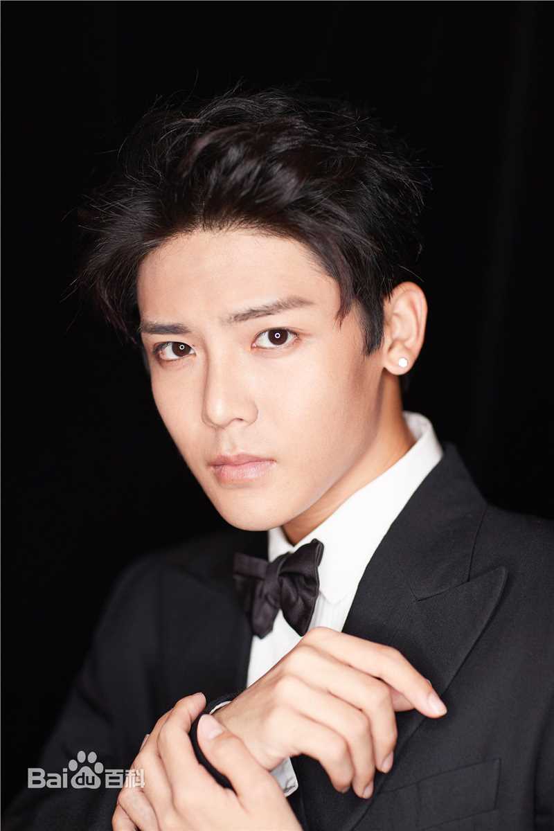 侯明昊(Neo)活动照性感图片图集