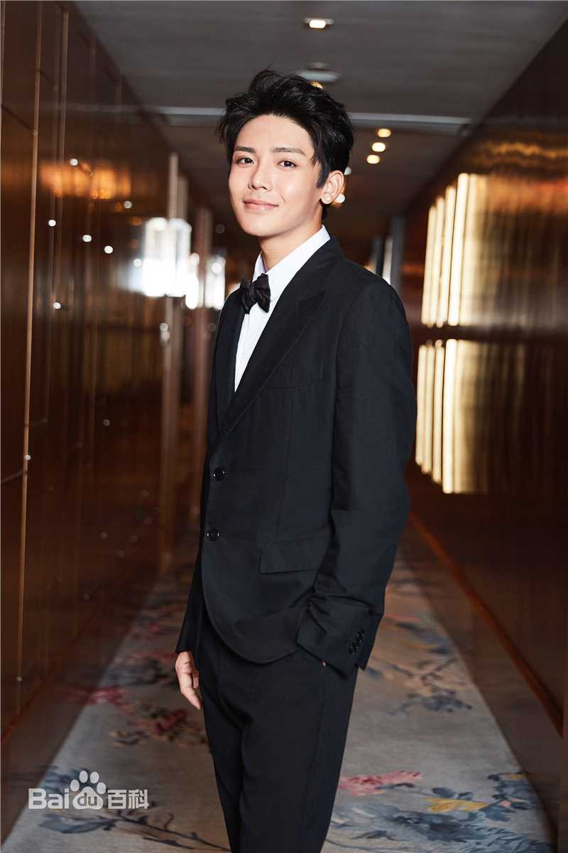 侯明昊(Neo)活动照性感图片图集