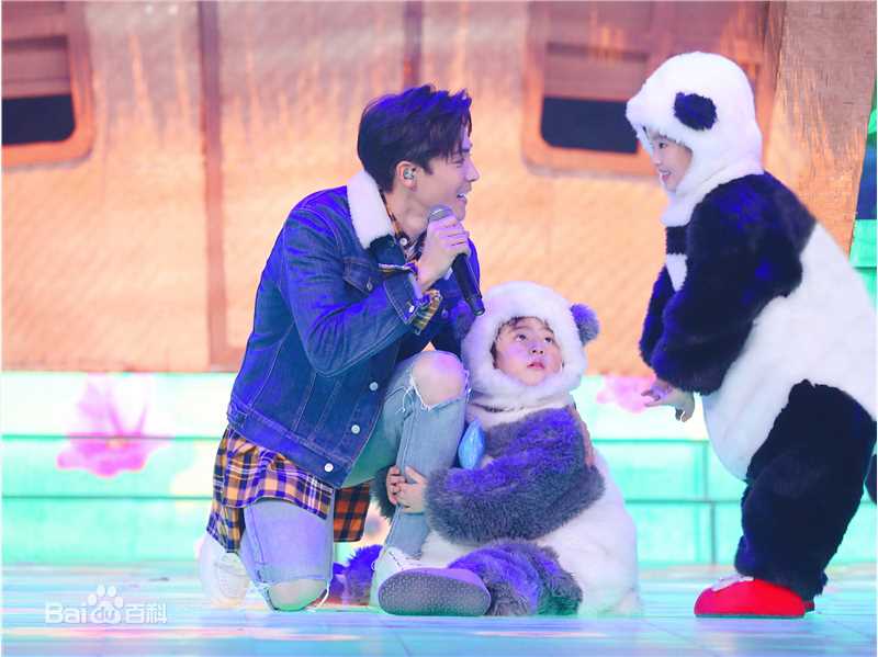 侯明昊(Neo)活动照性感图片图集