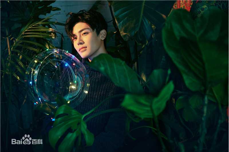 侯明昊(Neo)最新壁纸