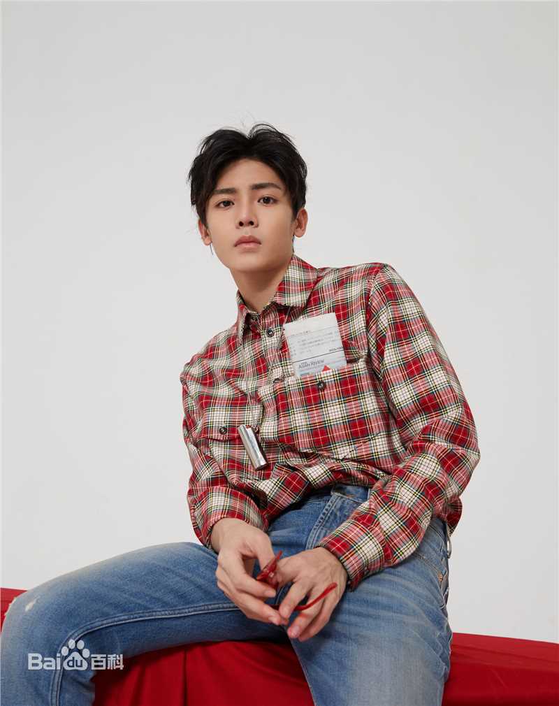 侯明昊(Neo)最新壁纸