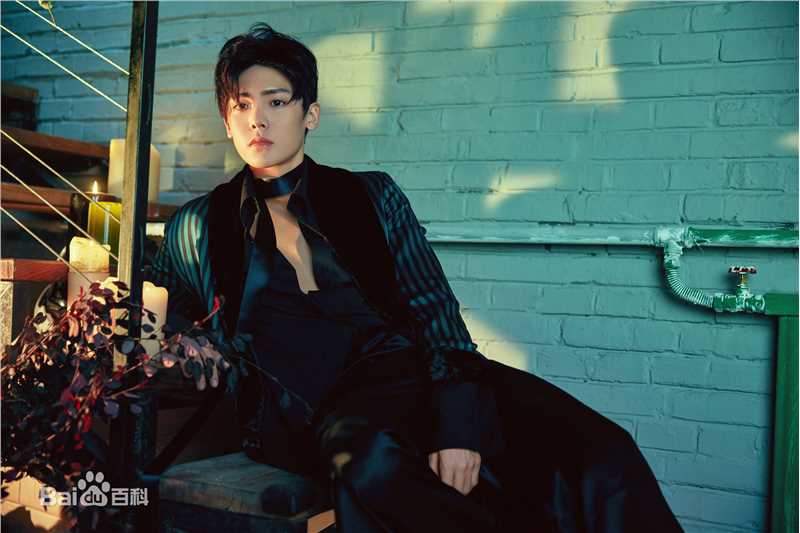 侯明昊(Neo)最新壁纸