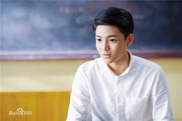 最新侯明昊(Neo)在《嫌疑人x的献身》中的图集