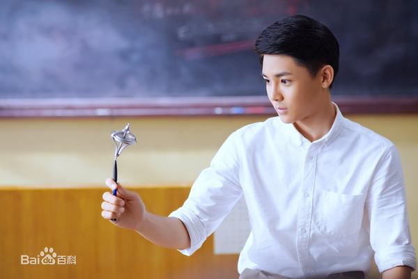 最新侯明昊(Neo)在《嫌疑人x的献身》中的图集