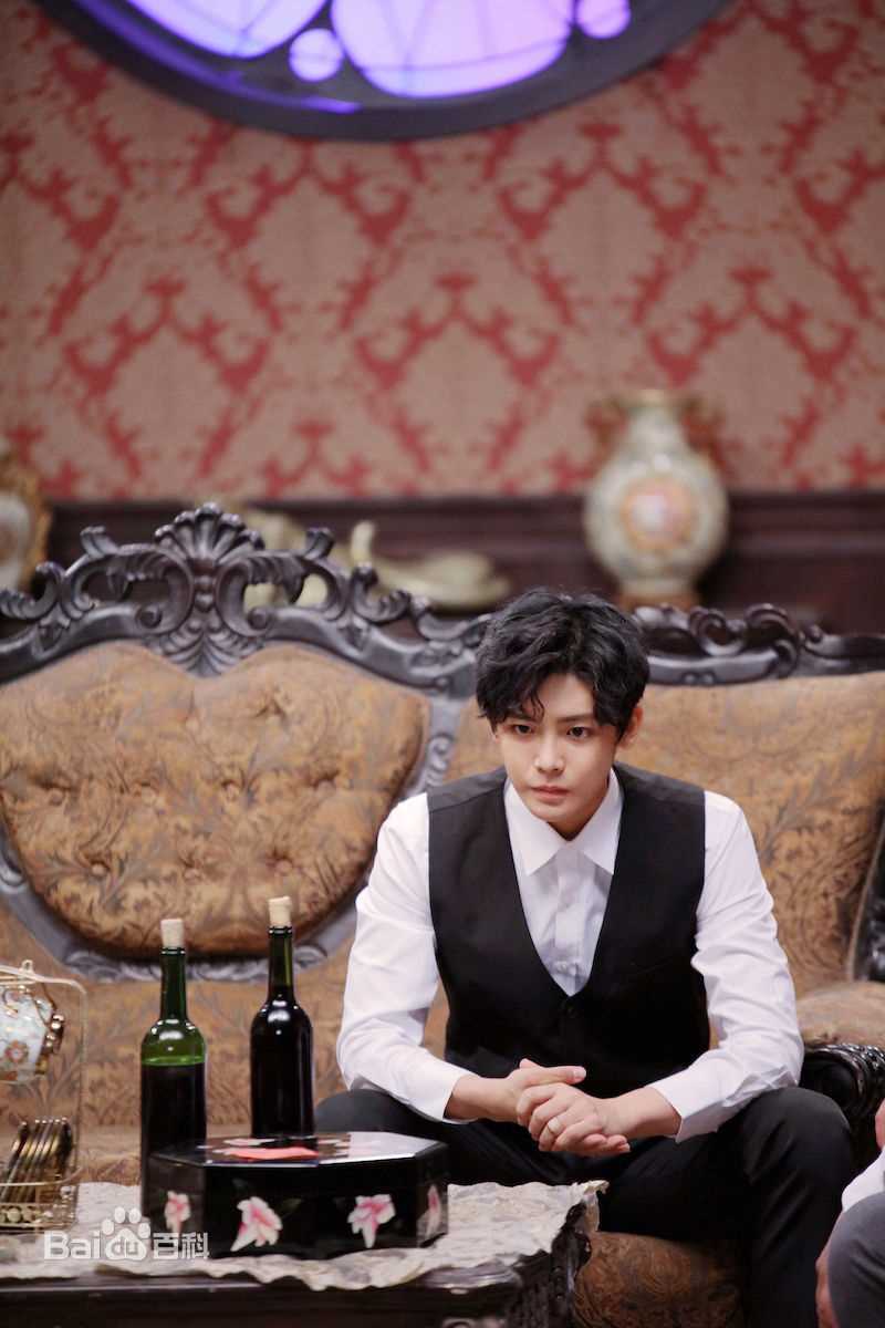 侯明昊(Neo)开心剧乐部生活照