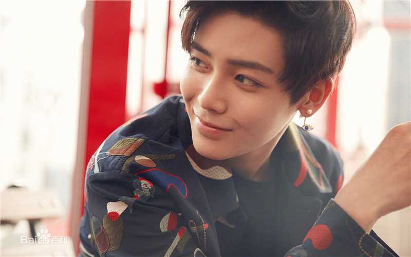 侯明昊(Neo)概述图册素颜照相册