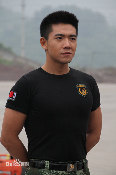 张稷轩《红门兄弟》剧照