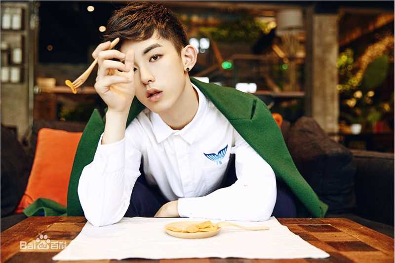 郭俊辰在《星go时尚》中的