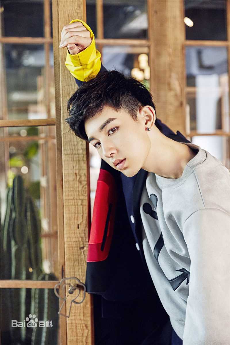 郭俊辰在《星go时尚》中的