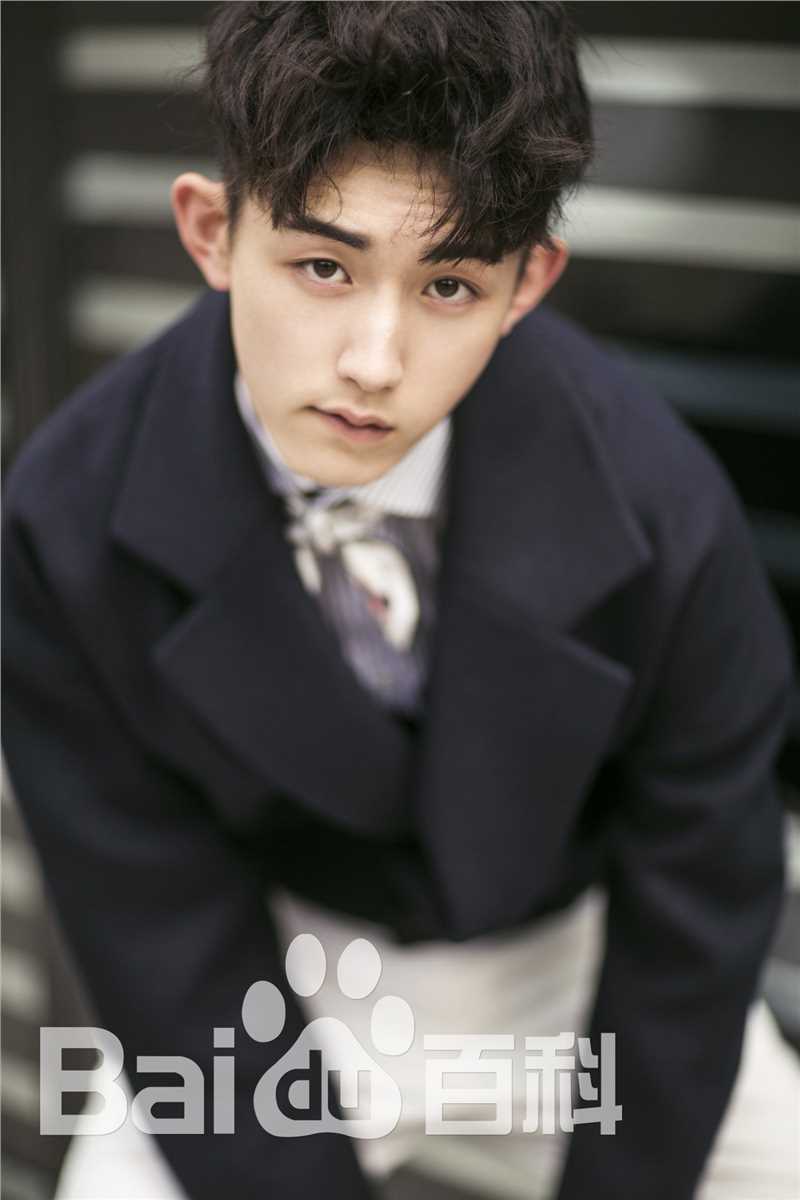 最全郭俊辰在《我们的街拍时刻》中的相册