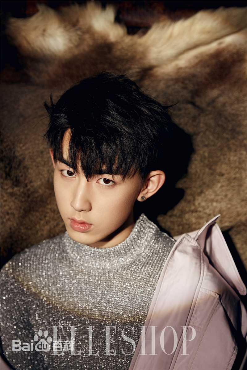 郭俊辰在《elleshop》中的