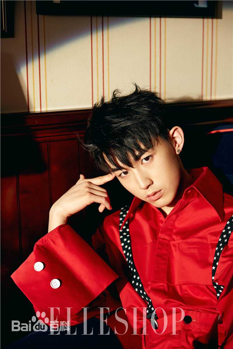 郭俊辰在《elleshop》中的