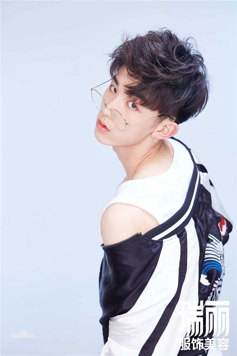 最优质郭俊辰在《瑞丽》中的