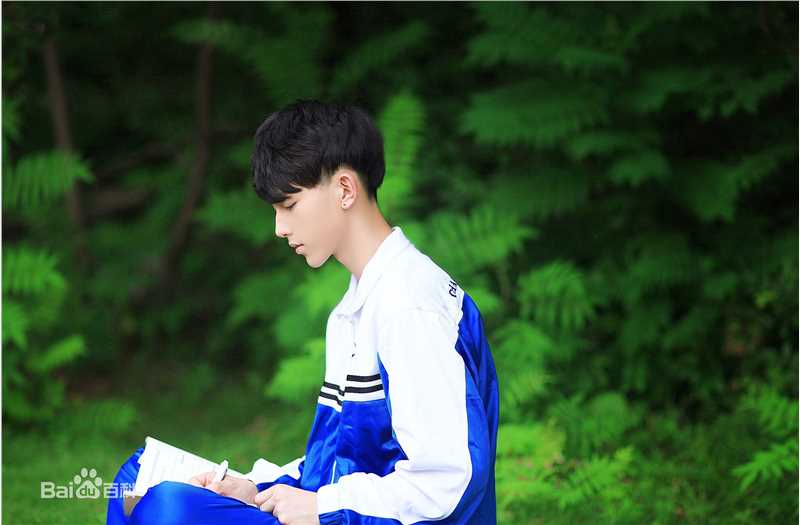 郭俊辰生活照素颜照相册