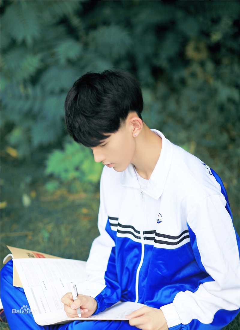 郭俊辰生活照素颜照相册