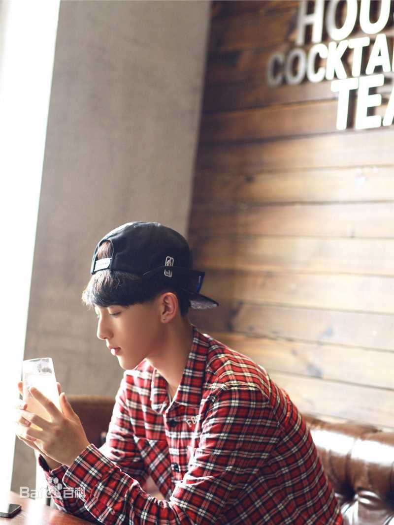 郭俊辰生活照素颜照相册