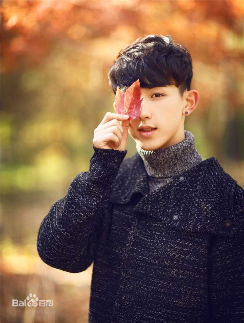 郭俊辰生活照素颜照相册