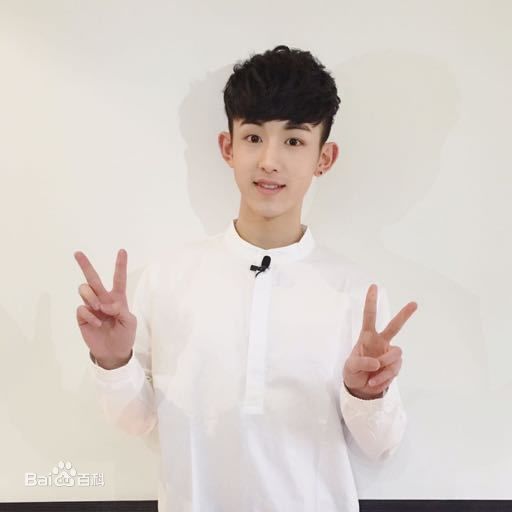 郭俊辰生活照素颜照相册