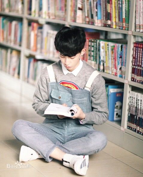 郭俊辰生活照素颜照相册