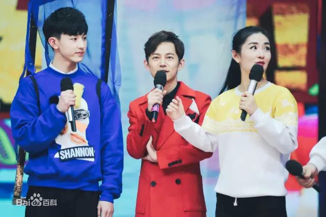 郭俊辰活动照性感图片图集