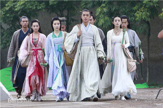 董春辉花千骨图片图集