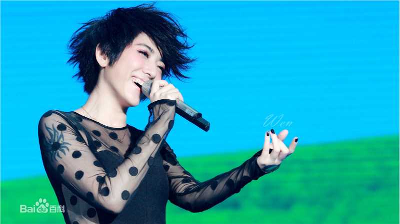 刘忻(Moraynia（中文音译：莫莱妮亚）)歌友会现场图前后照片