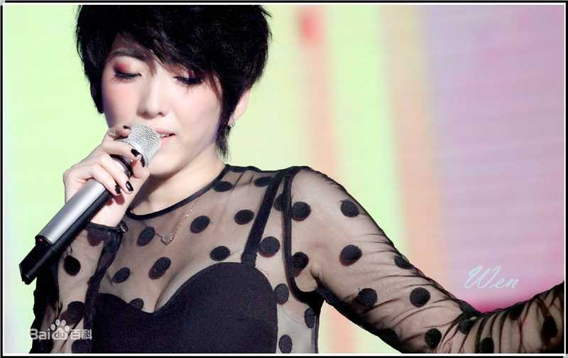 刘忻(Moraynia（中文音译：莫莱妮亚）)歌友会现场图前后照片