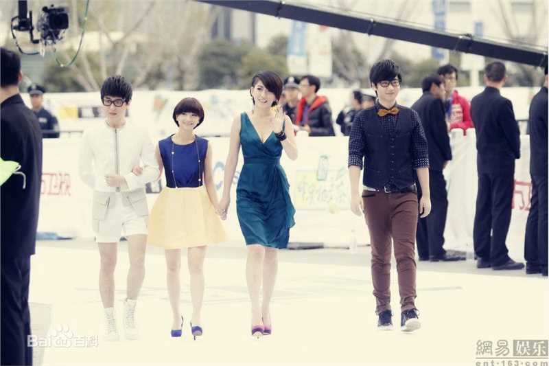 刘忻(Moraynia（中文音译：莫莱妮亚）)颁奖典礼壁纸壁纸