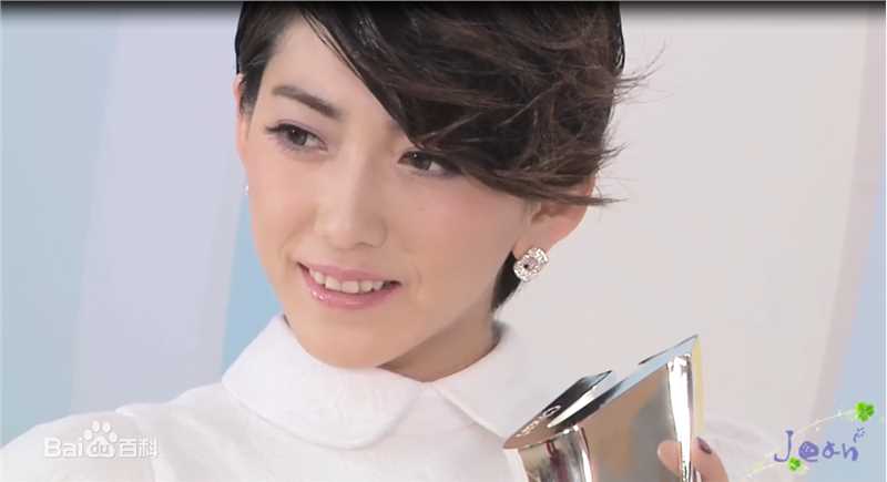 刘忻(Moraynia（中文音译：莫莱妮亚）)颁奖典礼壁纸壁纸