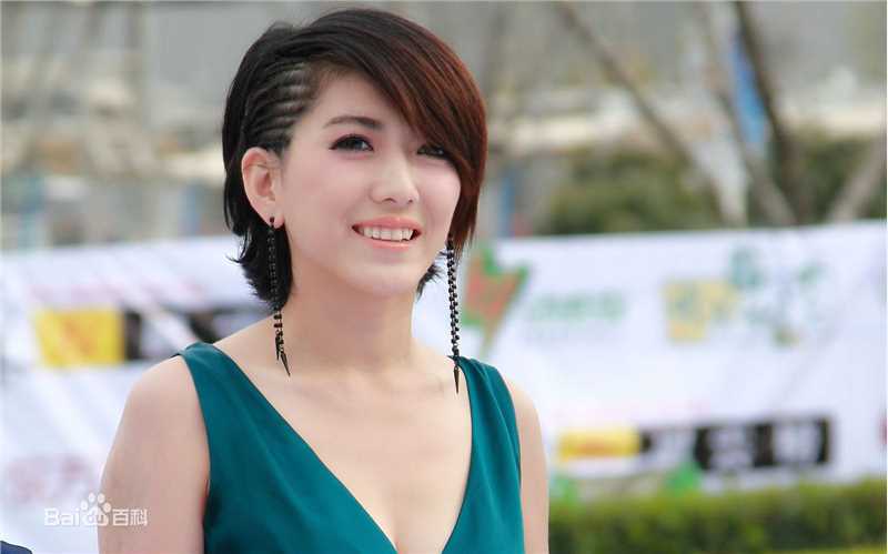 刘忻(Moraynia（中文音译：莫莱妮亚）)颁奖典礼壁纸壁纸