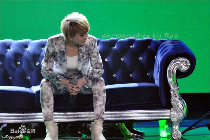 刘忻(Moraynia（中文音译：莫莱妮亚）)颁奖典礼壁纸壁纸