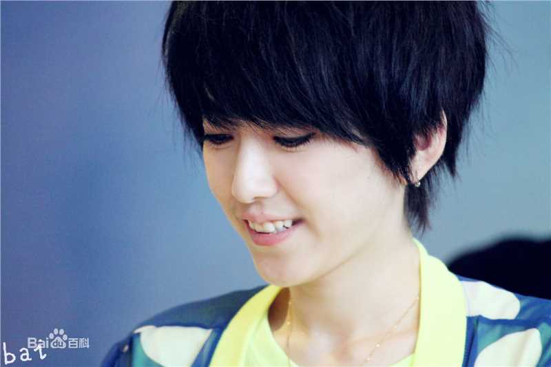 刘忻(Moraynia（中文音译：莫莱妮亚）)EP签售图图片图集