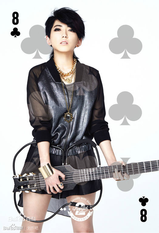 刘忻(Moraynia（中文音译：莫莱妮亚）)唱片内页宣传照壁纸壁纸