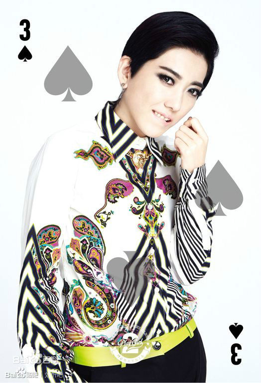 刘忻(Moraynia（中文音译：莫莱妮亚）)唱片内页宣传照壁纸壁纸