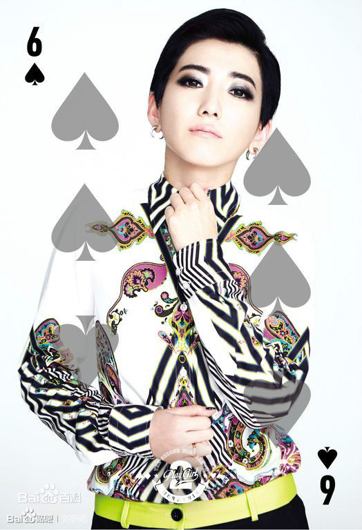 刘忻(Moraynia（中文音译：莫莱妮亚）)唱片内页宣传照壁纸壁纸