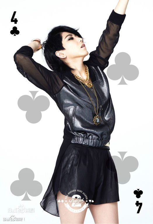 刘忻(Moraynia（中文音译：莫莱妮亚）)唱片内页宣传照壁纸壁纸