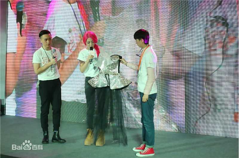 刘忻(Moraynia（中文音译：莫莱妮亚）)公益素颜照相册