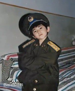 刘忻(Moraynia（中文音译：莫莱妮亚）)童年生活照