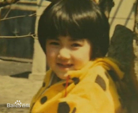 刘忻(Moraynia（中文音译：莫莱妮亚）)童年生活照