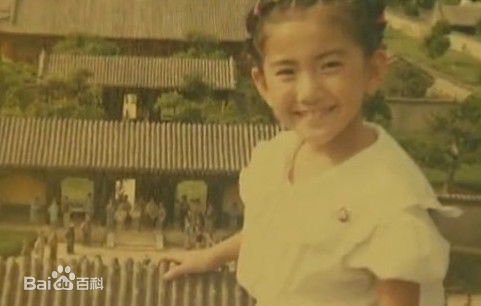 刘忻(Moraynia（中文音译：莫莱妮亚）)童年生活照