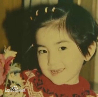 刘忻(Moraynia（中文音译：莫莱妮亚）)童年生活照