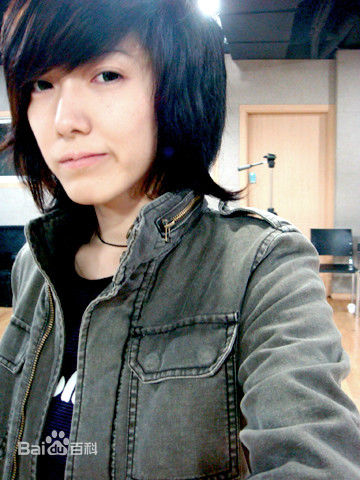 刘忻(Moraynia（中文音译：莫莱妮亚）)韩国培训（2008.3.18-2008.9.19）前后照片