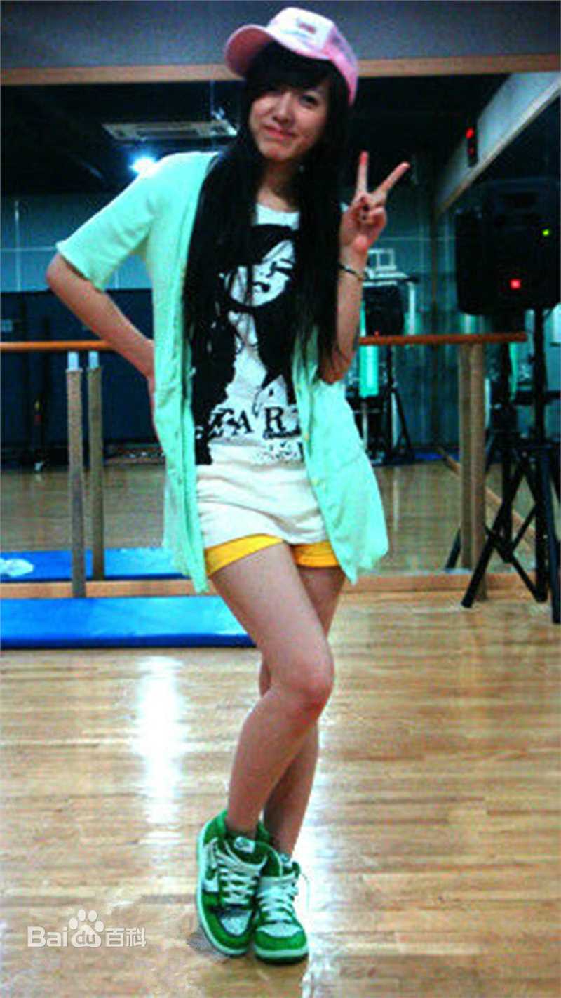 刘忻(Moraynia（中文音译：莫莱妮亚）)韩国培训（2008.3.18-2008.9.19）前后照片